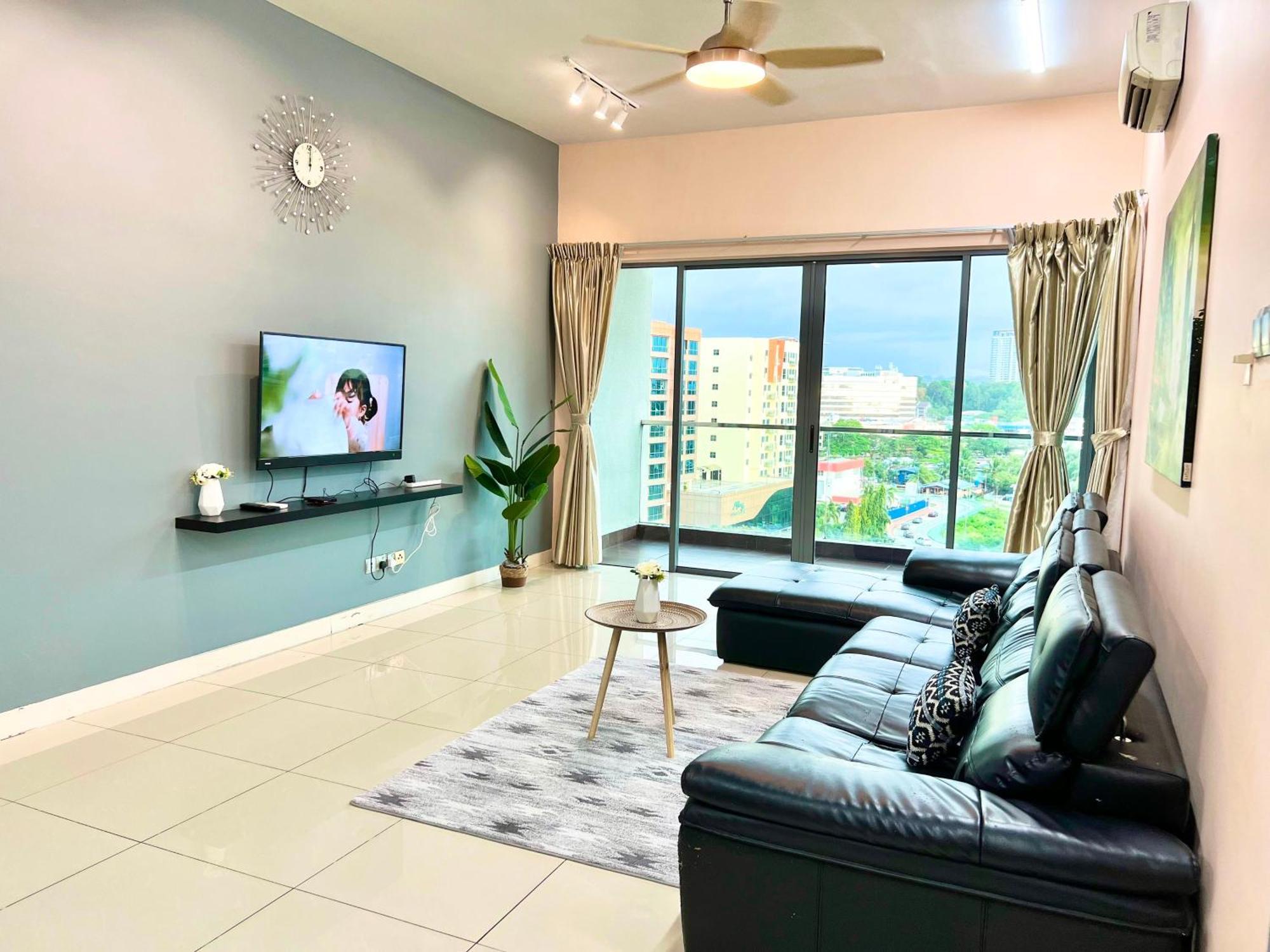 Capital O 90987 The Loft Residences Homestay @ Imago Shopping Mall 2 Kampong Sembulan Экстерьер фото