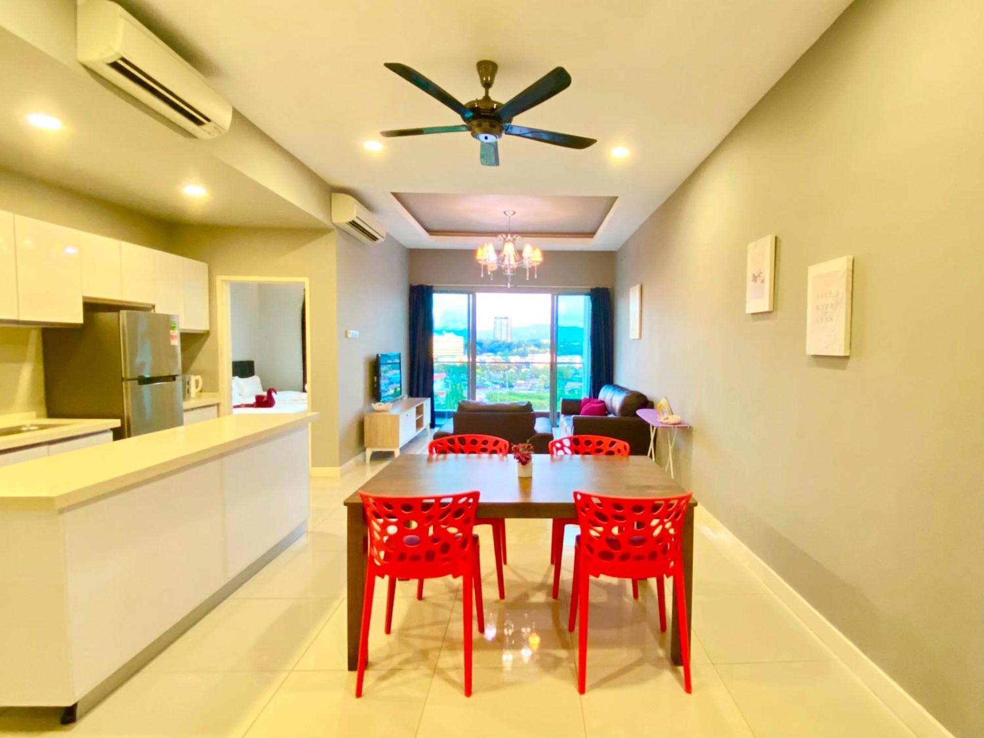 Capital O 90987 The Loft Residences Homestay @ Imago Shopping Mall 2 Kampong Sembulan Экстерьер фото